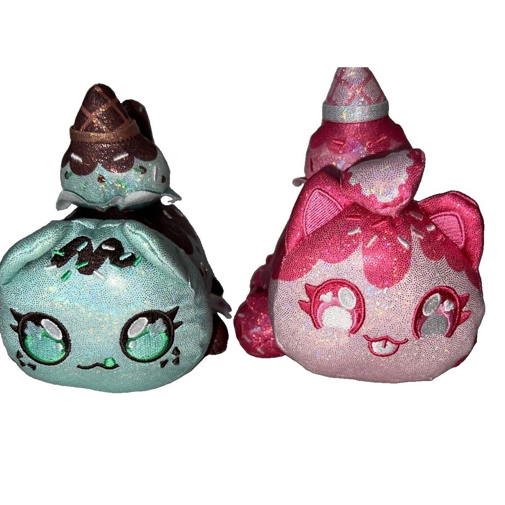 Aphmau Mystery Plush  Collection Strawberry And Mint Icecream Cat Plush(4-b18)